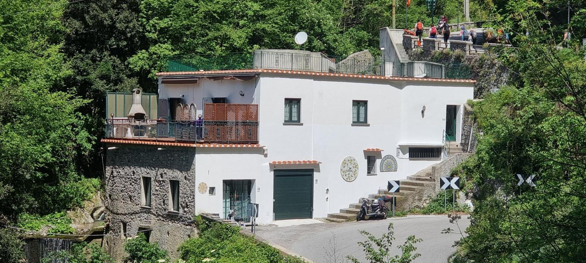 Casa Vacanze O'Mulin Ravello Via Fiume 2 Incrocio Pontone Esterno foto